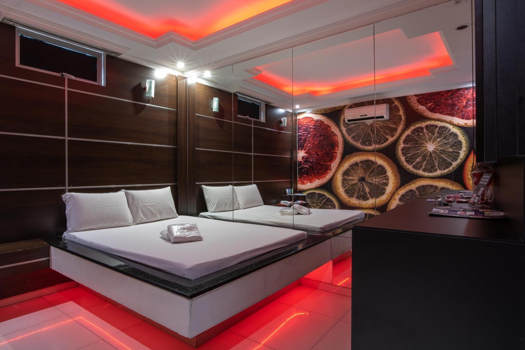 Motel Fantasy 2 (Adults Only) Contagem Dış mekan fotoğraf