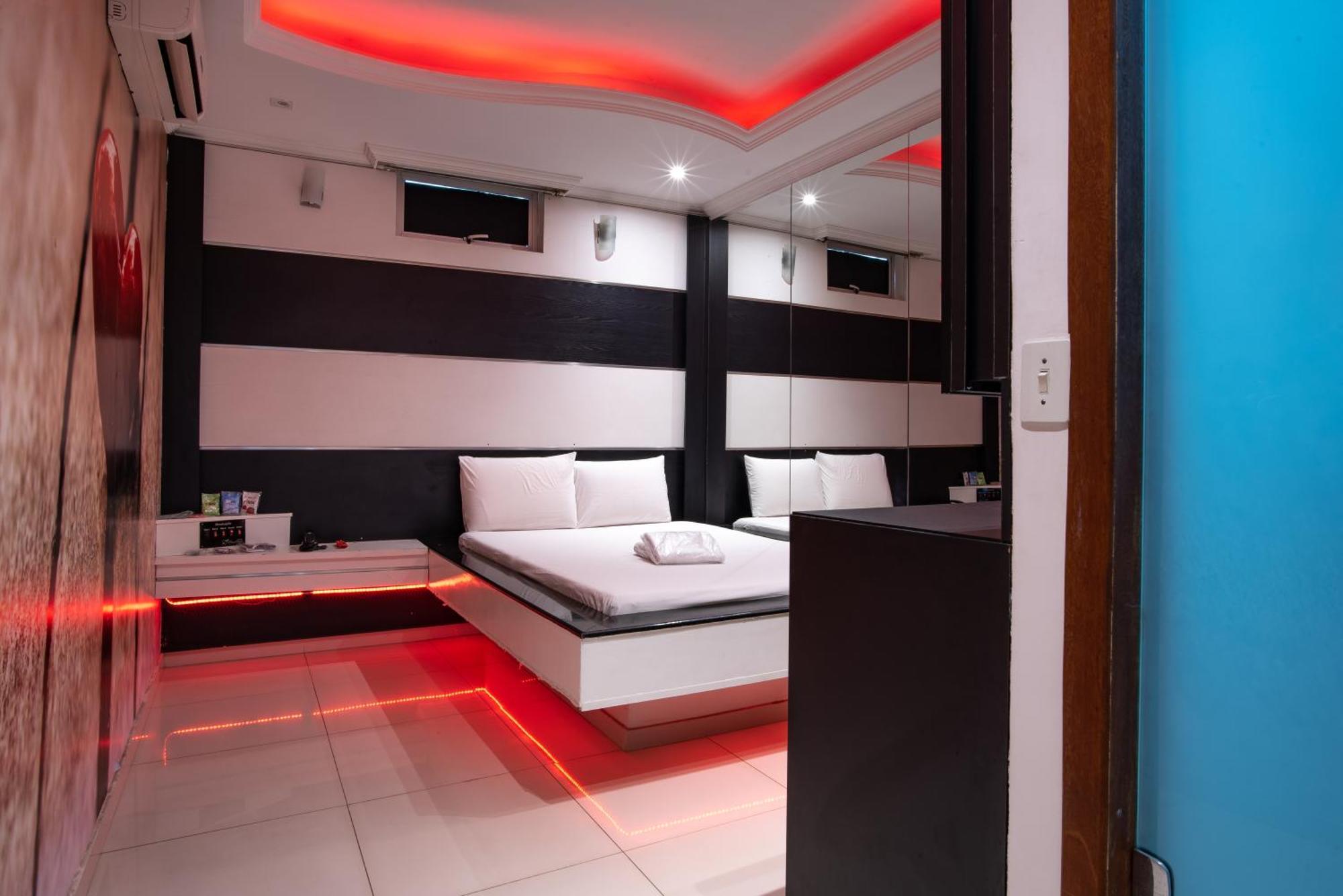 Motel Fantasy 2 (Adults Only) Contagem Dış mekan fotoğraf